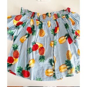 Off shoulders crop top